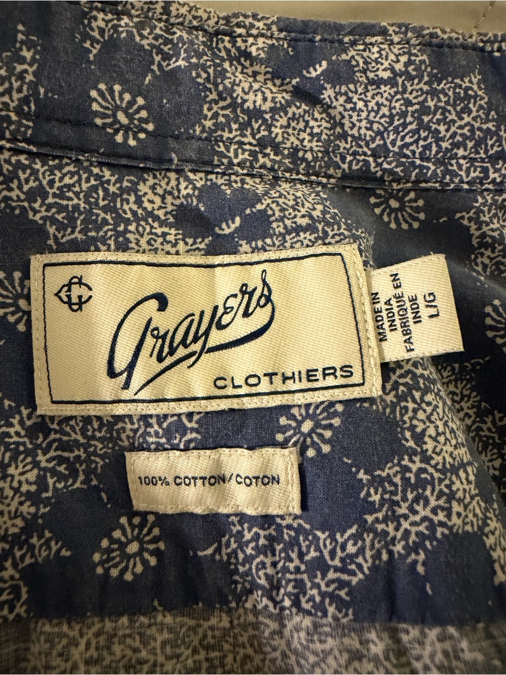 Grayers Blue Floral Short-Sleeve Button-Down Shirt - Picture 5 of 5